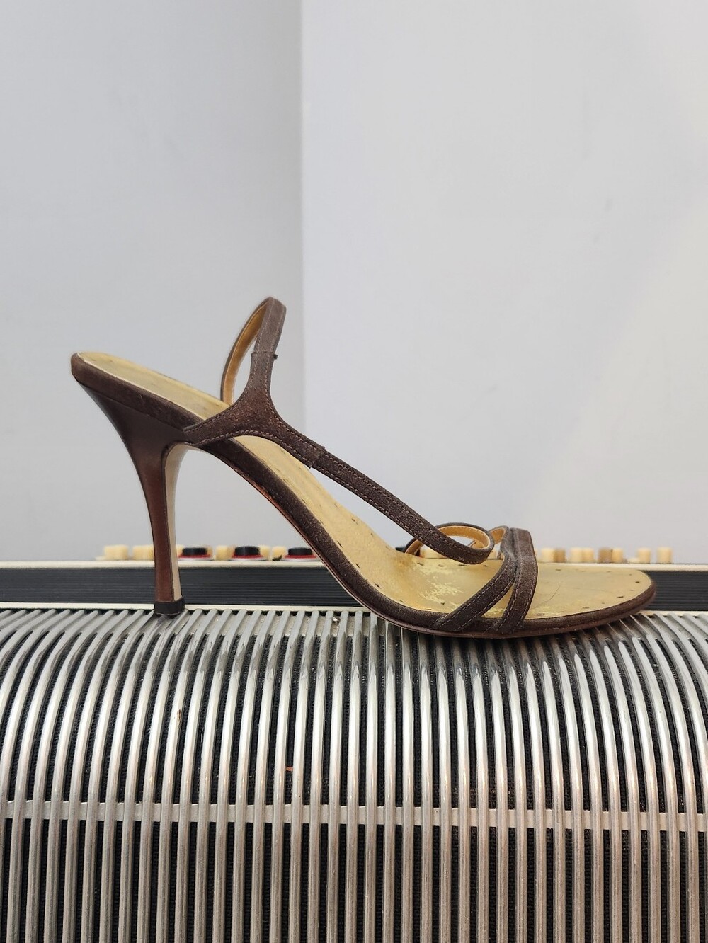 STRAPPY & SEXY BCBG PARIS BRONZE GLITTER SLINGBACK HEELS SIZE 8